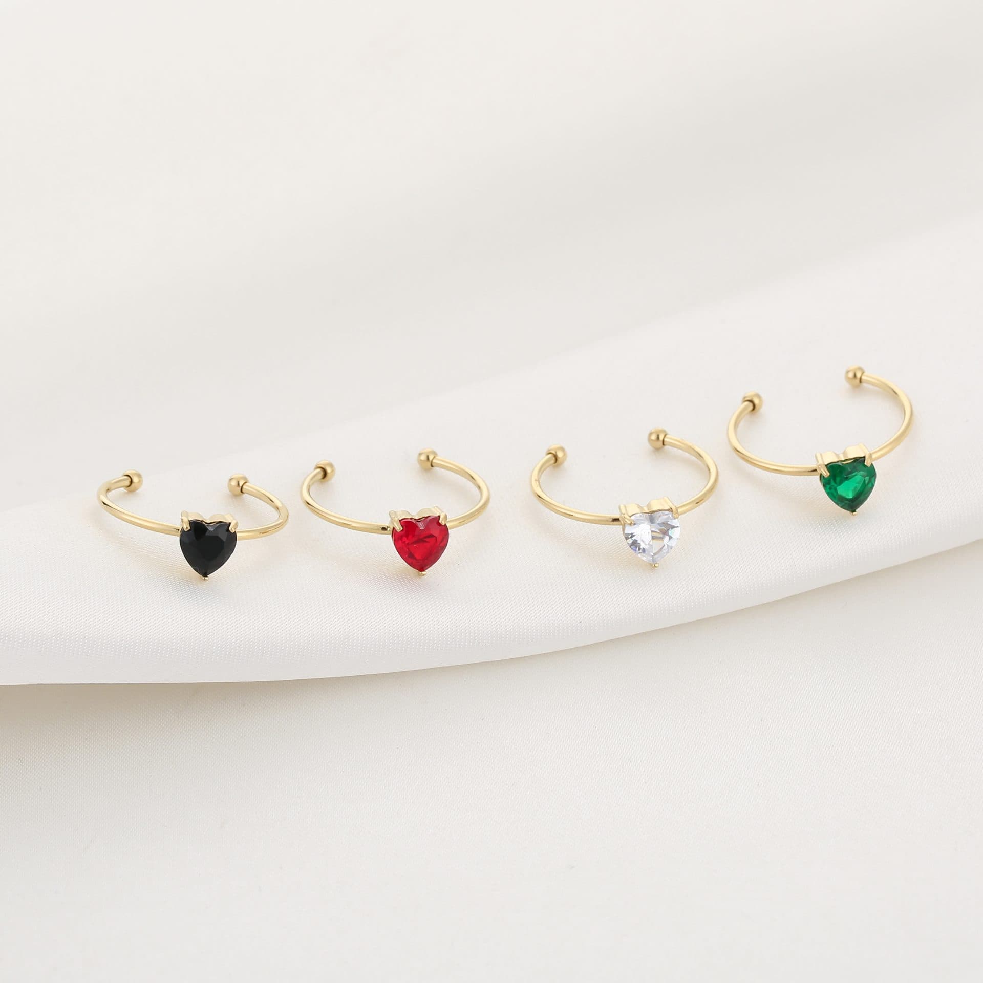 Dunne Ring met Hartje rood — alternatieve afbeelding