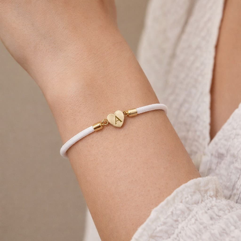 Initiaal Armband met Hartje wit — alternatieve afbeelding