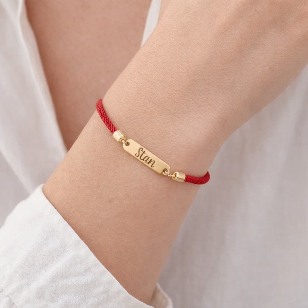 Naam Armband met Bar rood — alternatieve afbeelding
