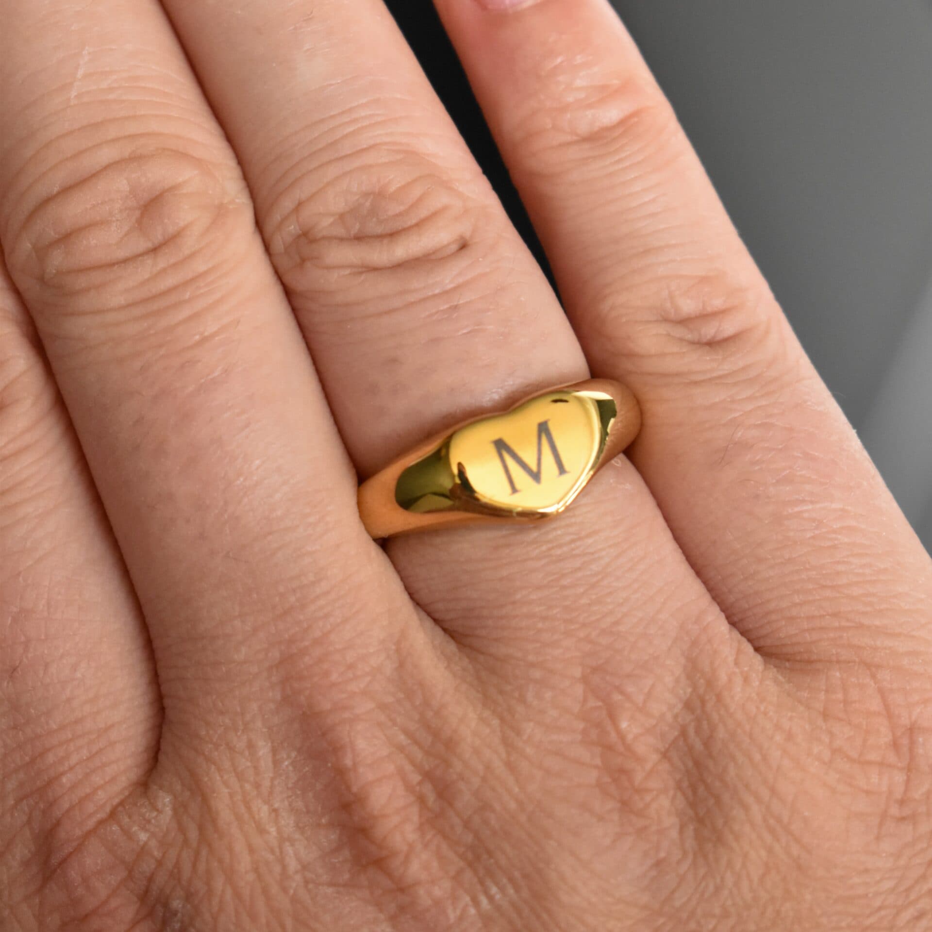 Ring Hart met Initiaal — alternatieve afbeelding