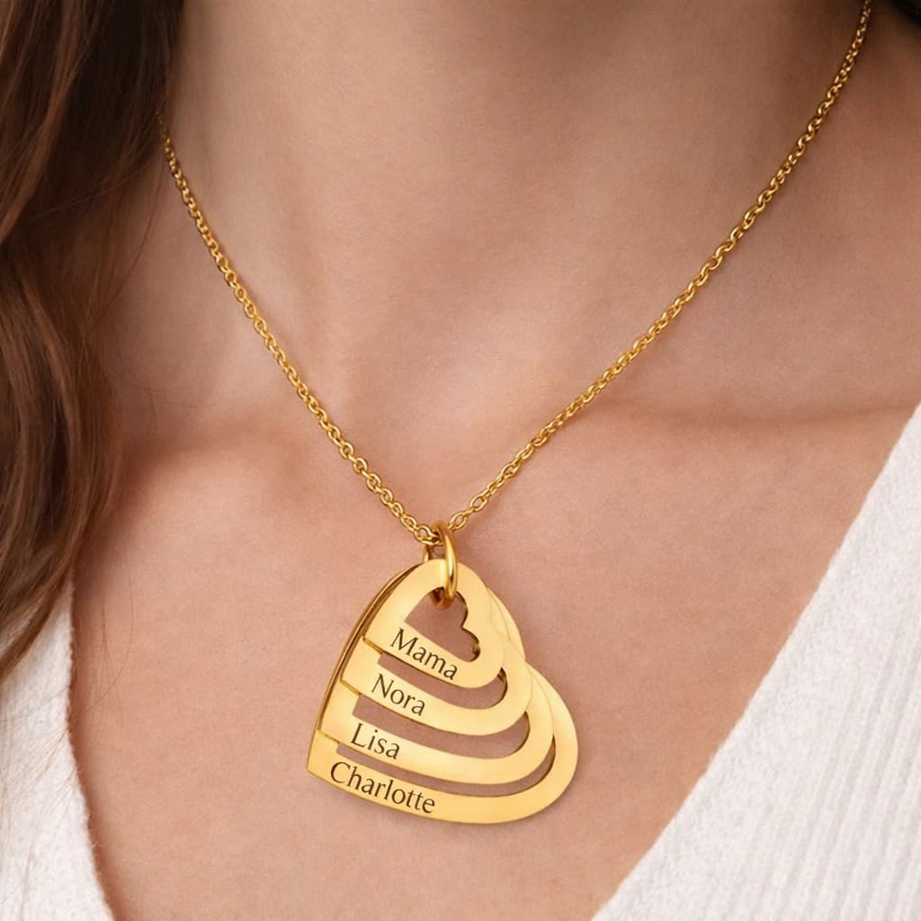Ketting met 4 Hartjes — alternatieve afbeelding