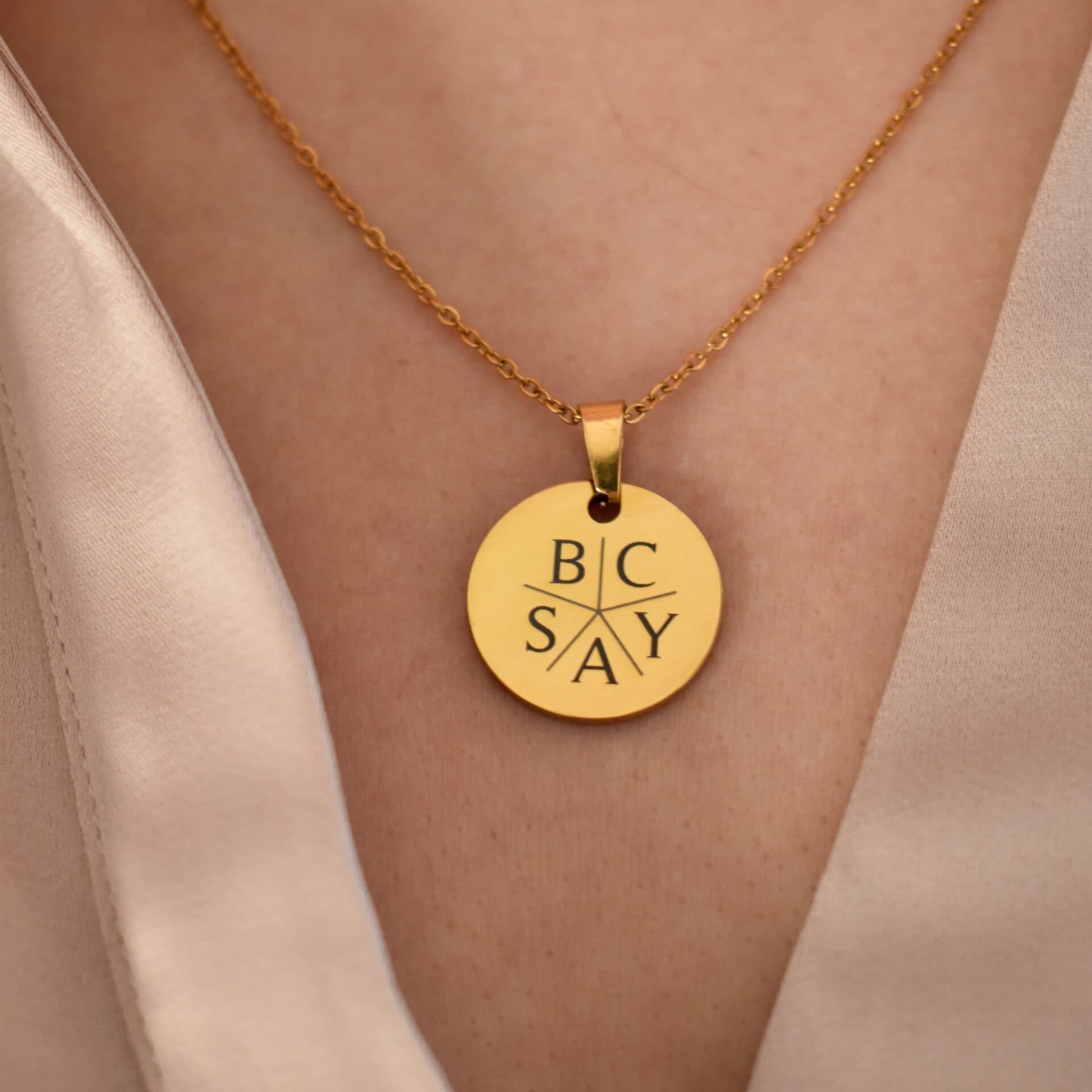 Munt Ketting met 5 Initialen — alternatieve afbeelding