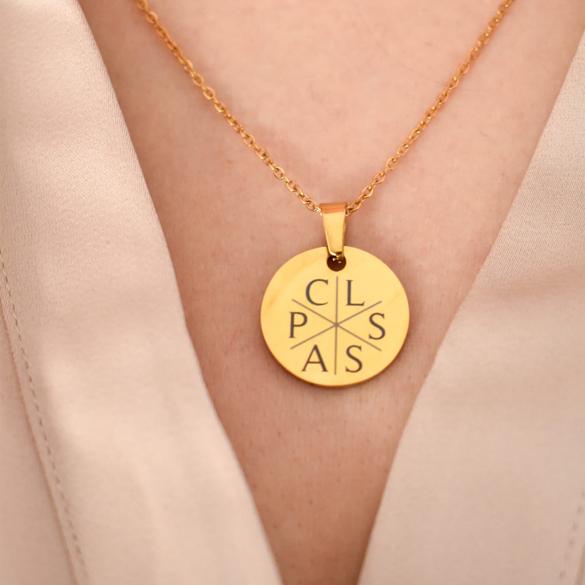 Munt Ketting met 6 Initialen — alternatieve afbeelding